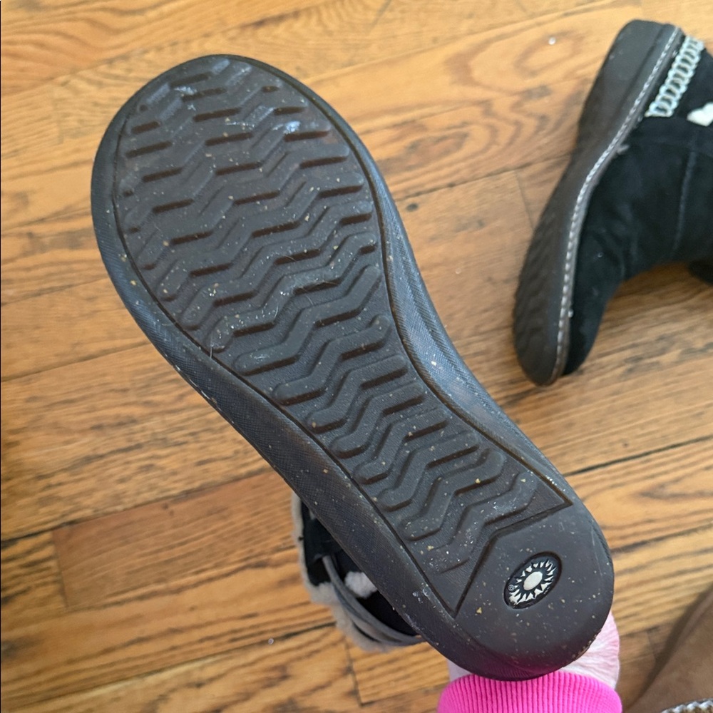 Ugg Ankle Boot - image 4